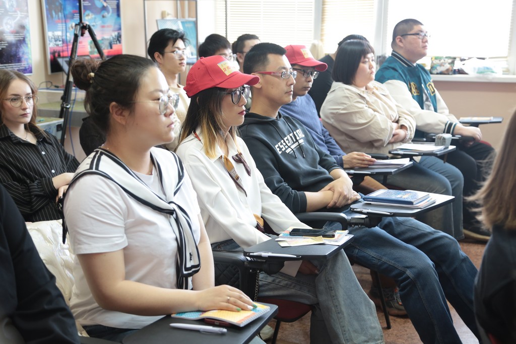 В АмГУ обсудили проблемы преподавания русского языка и русской литературы как иностранных