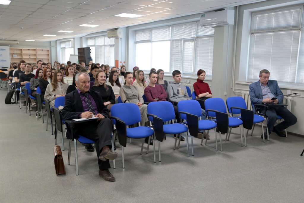 Конференция о тенденциях и проблемах международного бизнеса и туризма прошла в АмГУ