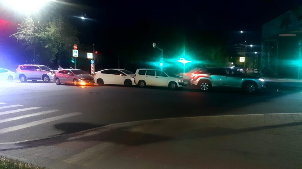 авария с пятью машинами