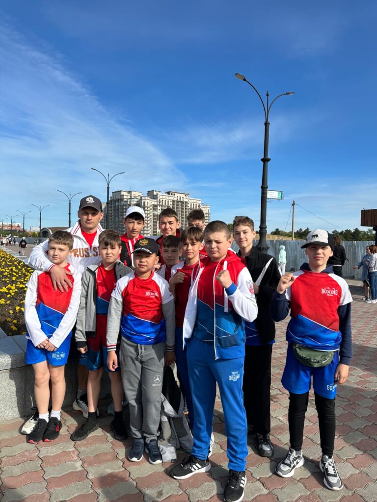 «Не для того, чтоб скулу сворачивать в бок»: амурский тренер рассказал, что такое бокс