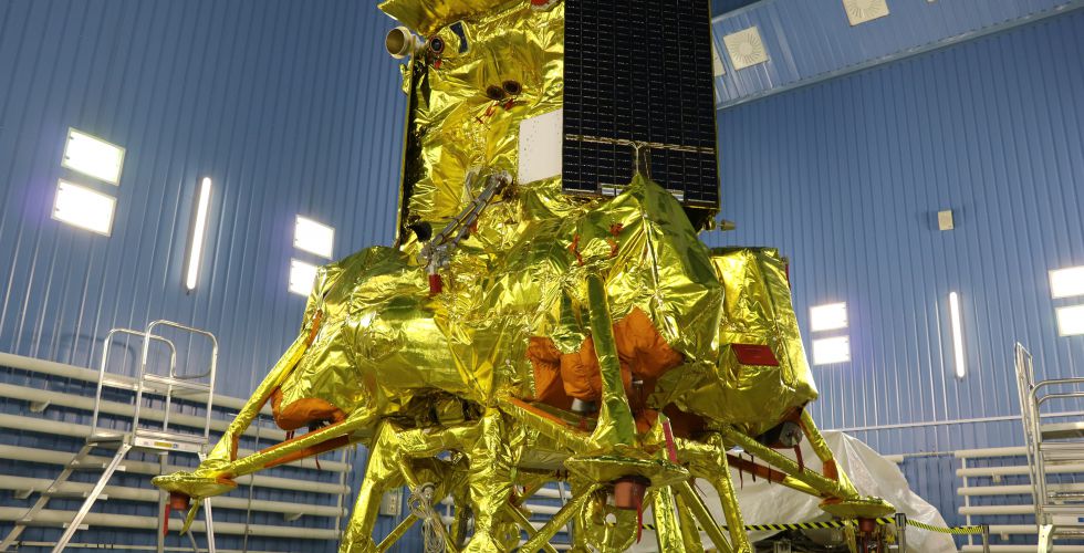 На космодром Восточный прибыла станция, которая отправится на Луну