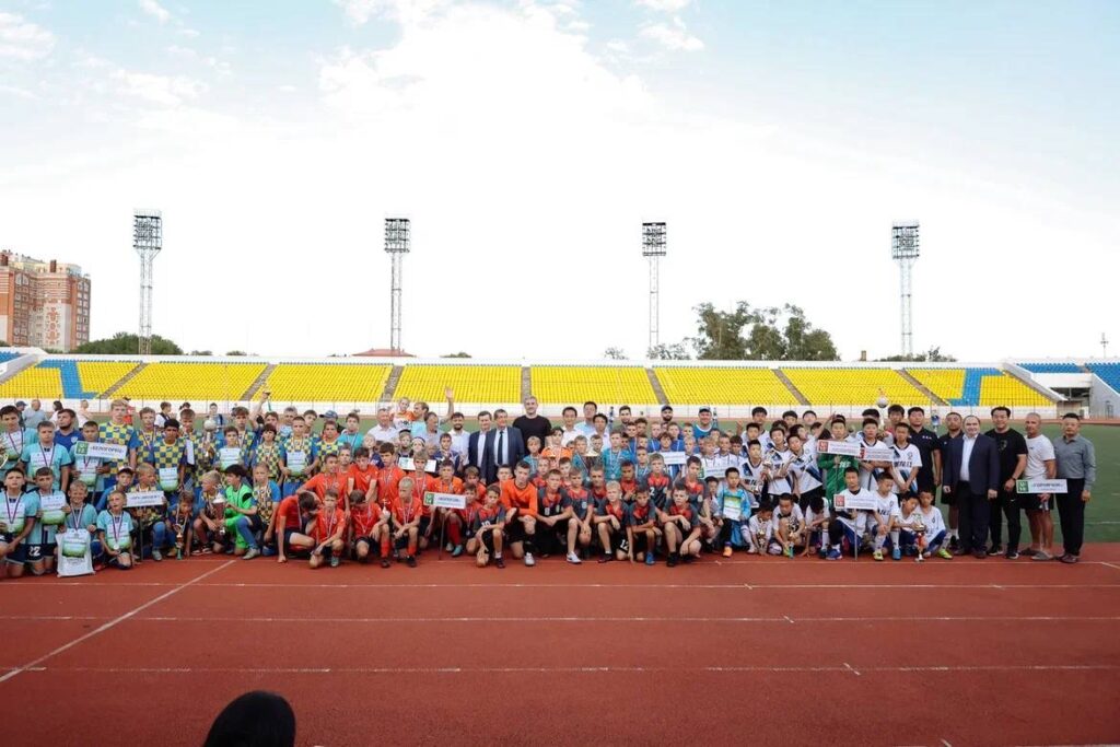 В Благовещенске наградили победителей детских российско-китайских футбольных соревнований 