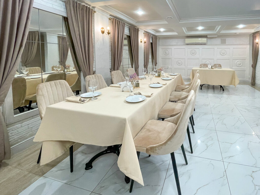 На высшем уровне: благовещенцы могут забронировать новый уникальный банкетный зал