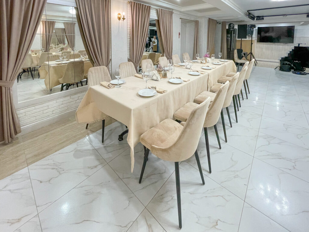 На высшем уровне: благовещенцы могут забронировать новый уникальный банкетный зал