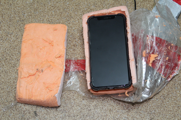 В амурскую колонию пытались направить дрон с подарком