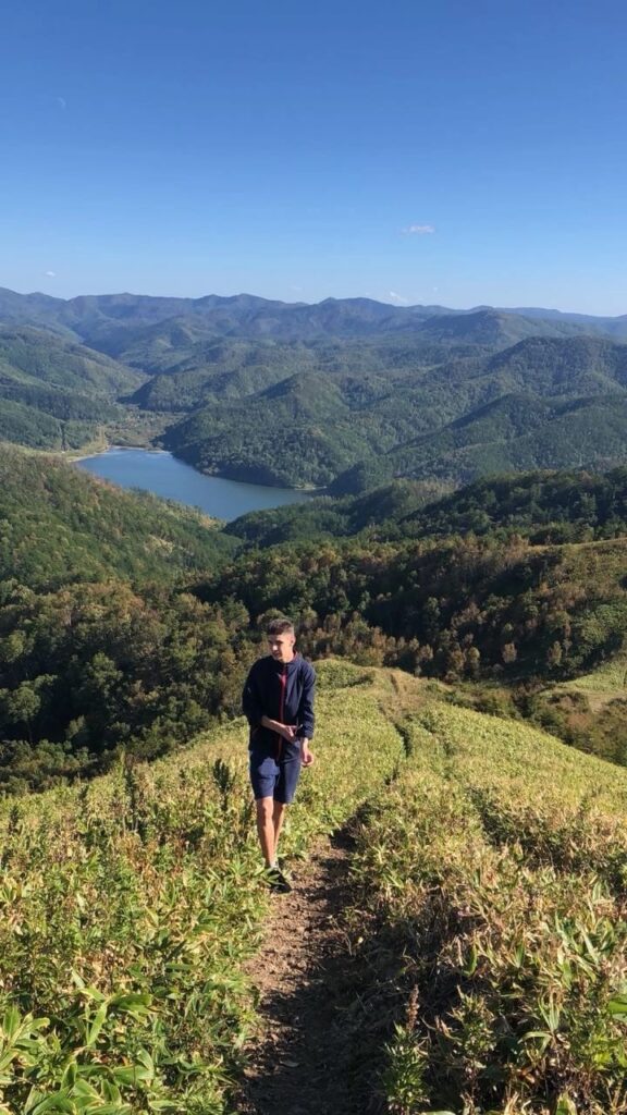 разводчик змей