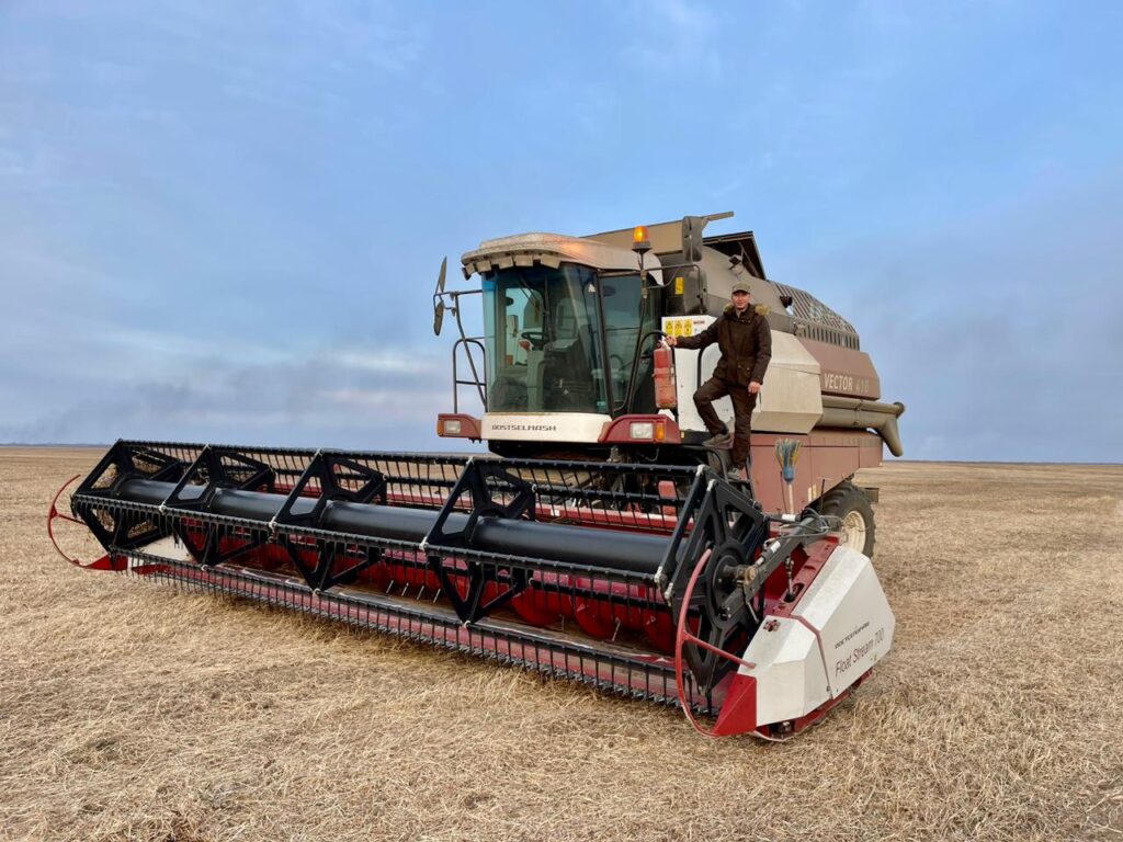 «Я человек деревни»: Максим Шелихан – аграрий в четвертом поколении