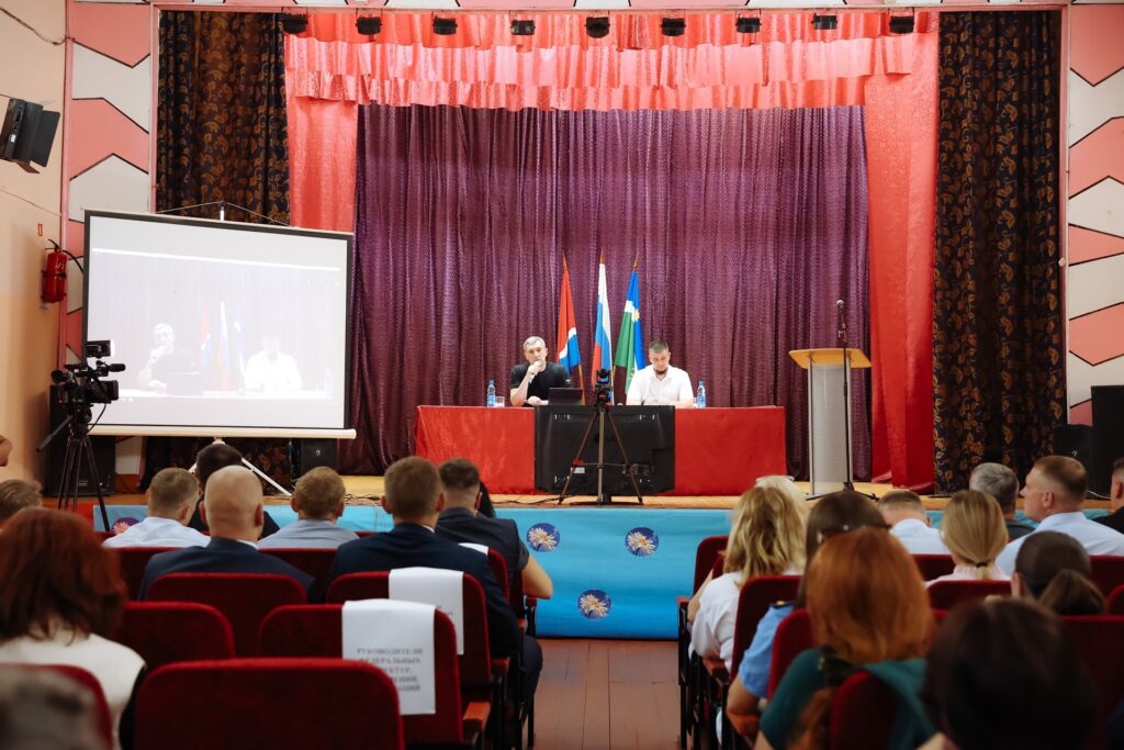 Встреча Василий Орлова с жителями Благовещенского округа