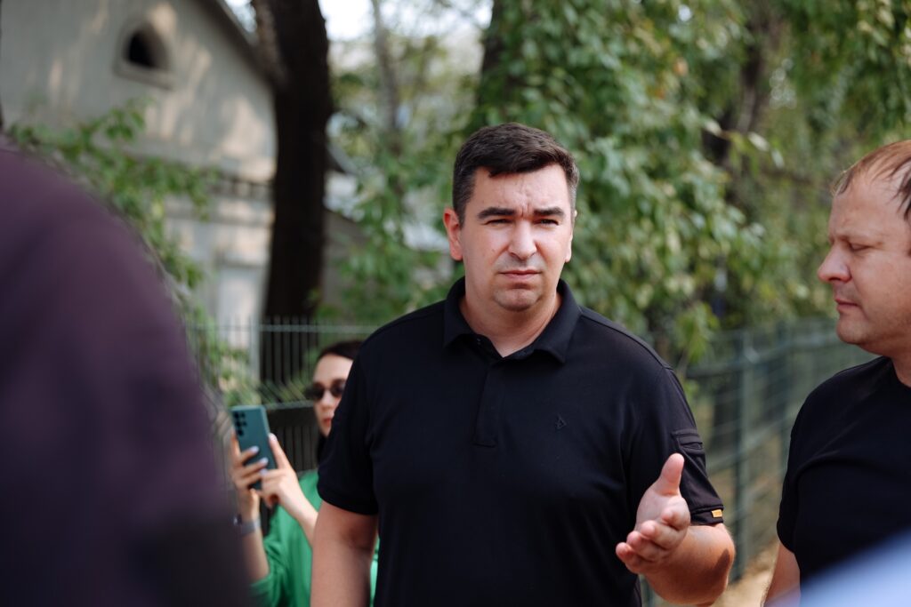 В Магдагачах проверили добросовестность подрядчика, обновляющего улицы