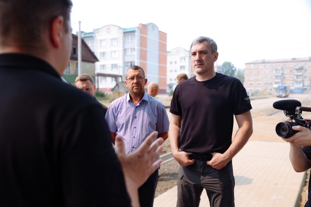 В Магдагачах проверили добросовестность подрядчика, обновляющего улицы