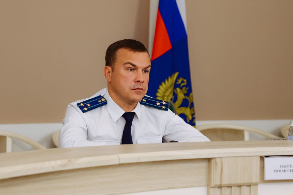 В амурской прокуратуре подняли темы подростковой преступности и трудовых мигрантов
