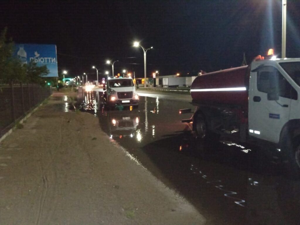 Откачка воды с дороги