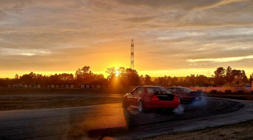 Запах жжёной резины взвился над благовещенским экстрим-парком