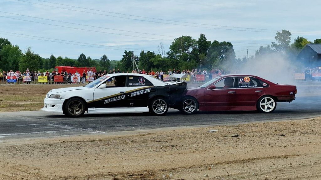 Запах жжёной резины взвился над благовещенским экстрим-парком