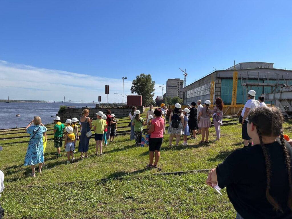 Экскурсия на Судостроительный завод имени Октябрьской революции