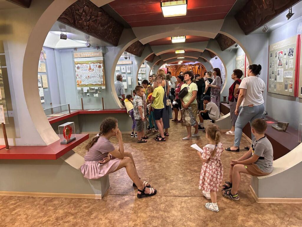 Экскурсия на Судостроительный завод имени Октябрьской революции