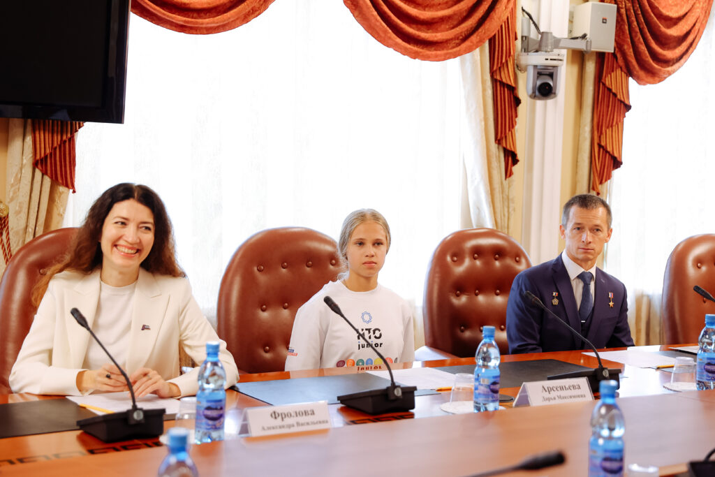 Амурский губернатор обсудил перспективы сотрудничества с командой платформы «Россия – страна возможностей»