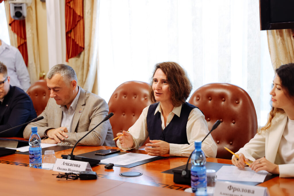 Амурский губернатор обсудил перспективы сотрудничества с командой платформы «Россия – страна возможностей»