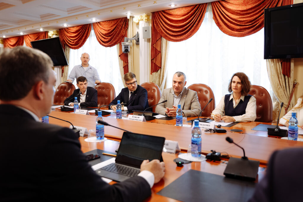 Амурский губернатор обсудил перспективы сотрудничества с командой платформы «Россия – страна возможностей»