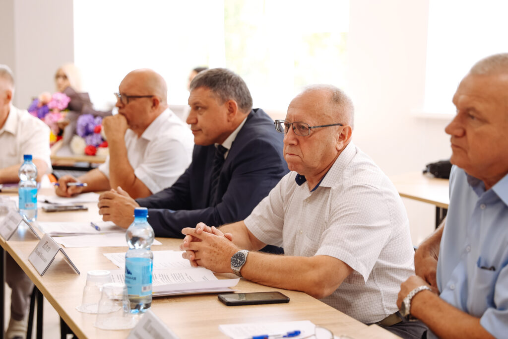 Василий Орлов поддержал идею наставничества в здравоохранении области