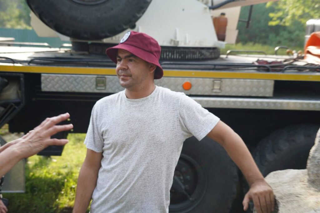 В Свободный привезли необычный камень