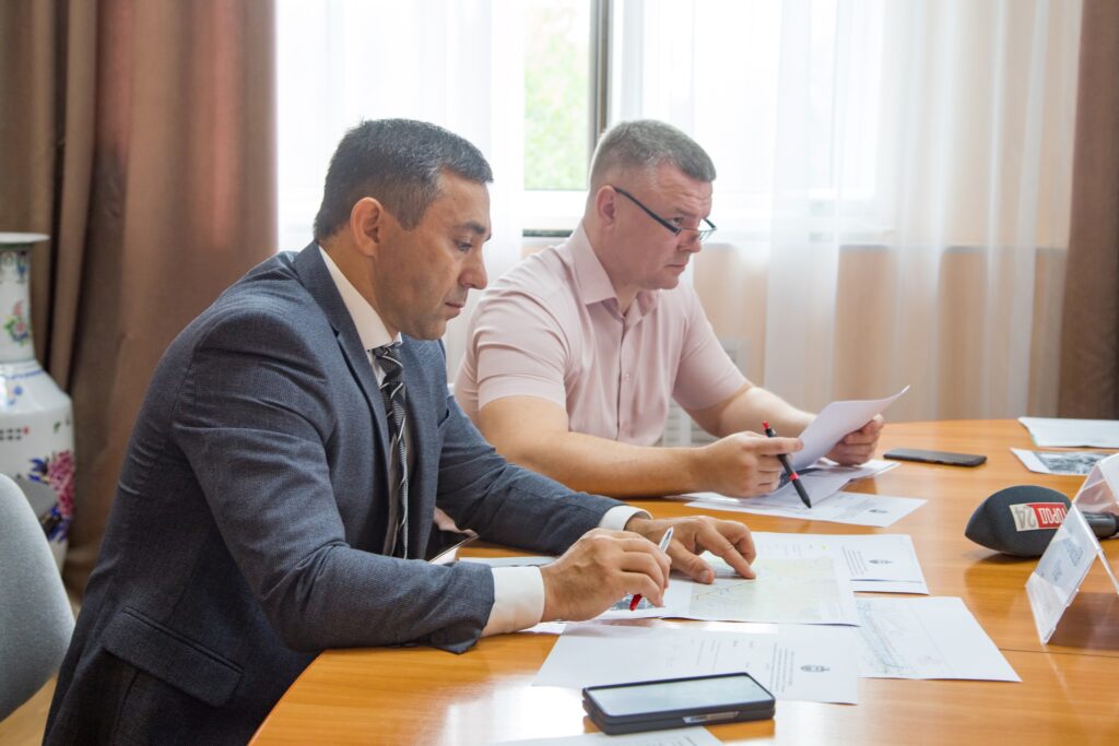 Совещание в мэрии Благовещенска, Олег Имамеев