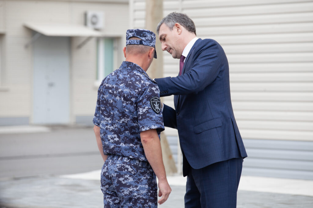 Отличившиеся на СВО росгвардейцы получили государственные награды