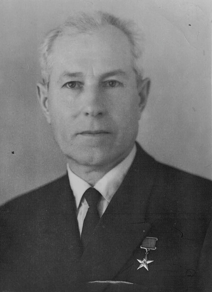 Площадь имени Ступникова в амурской Козьмодемьяновке: история легендарной личности 