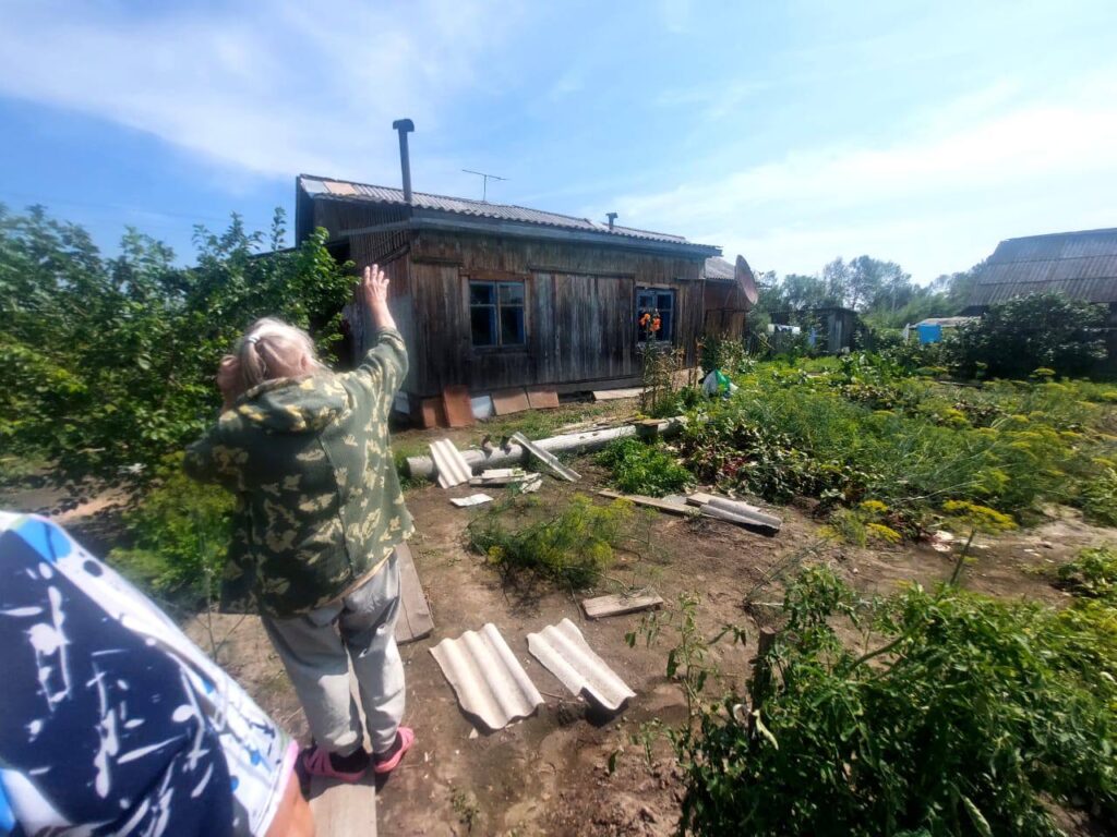 В амурском селе ликвидируют последствия урагана