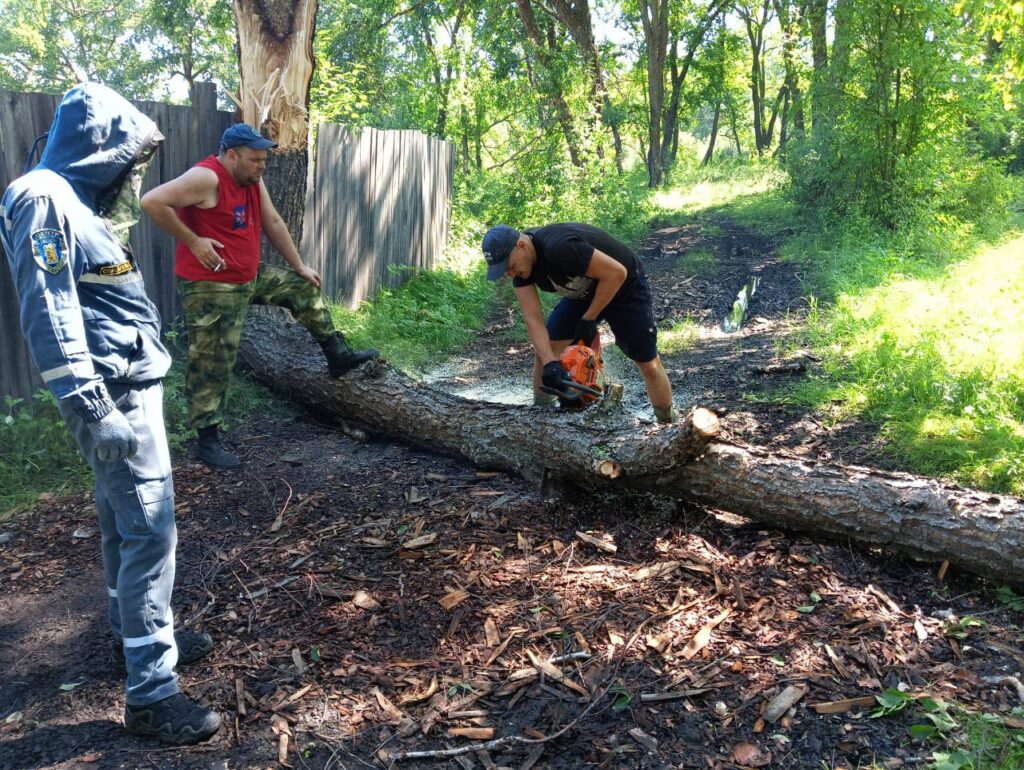 В амурском селе ликвидируют последствия урагана