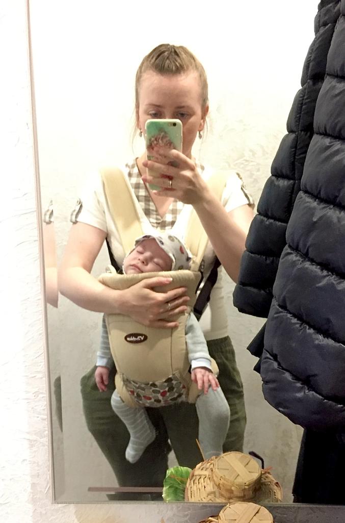 ребенок в слинге, польза слинга, вред слинга, рюкзак-кенгуру