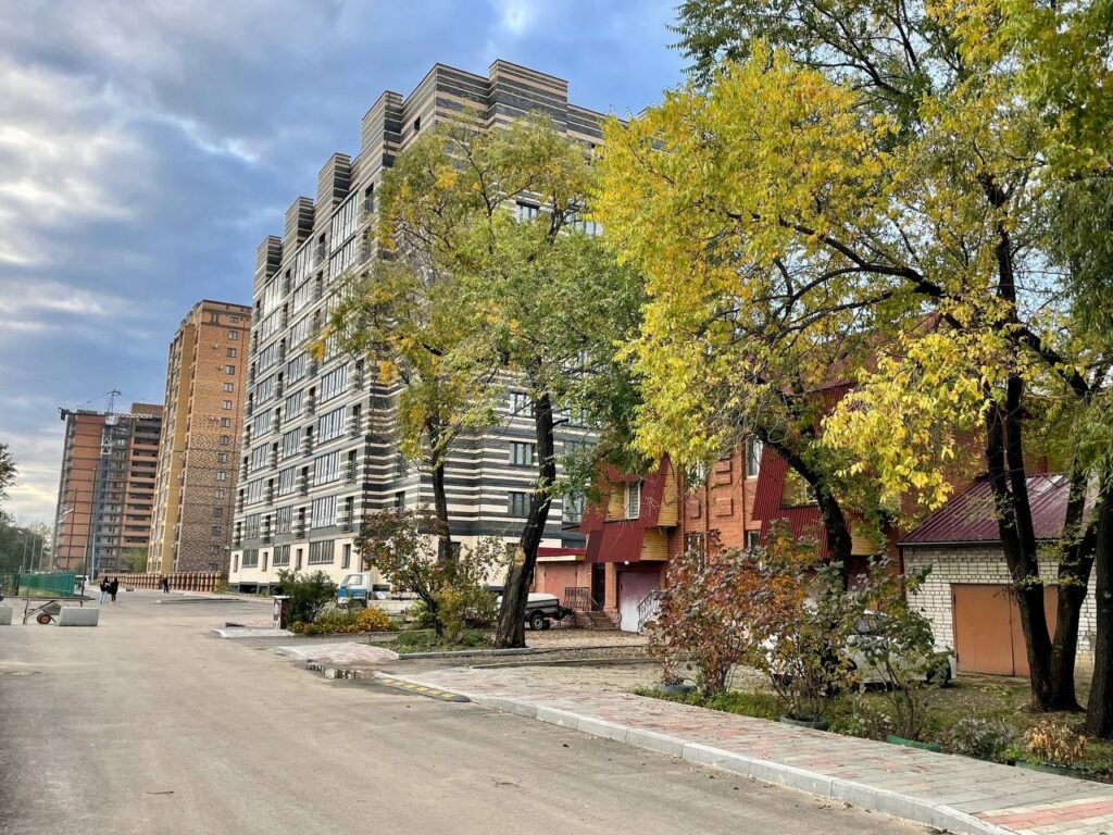 Благоустроили территорию