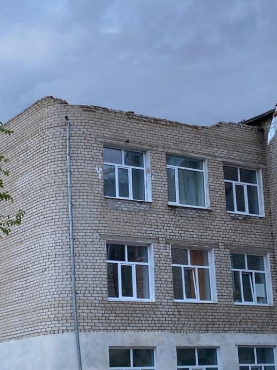 Сорвало крышу, школа