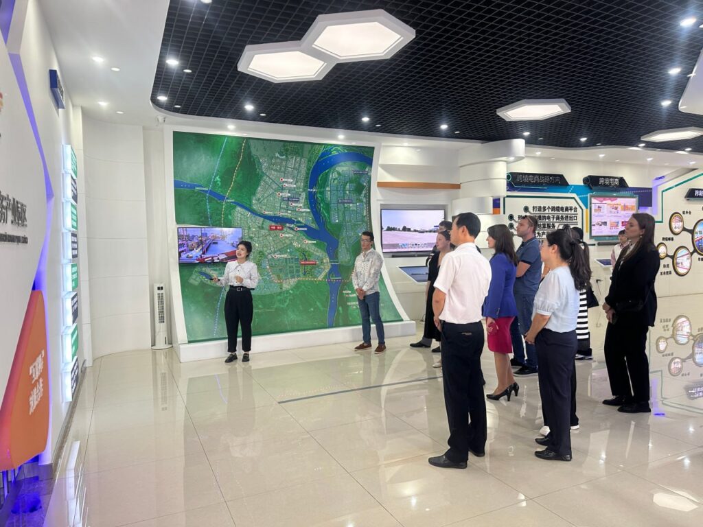 Российско-китайский взаимный молодёжный обмен