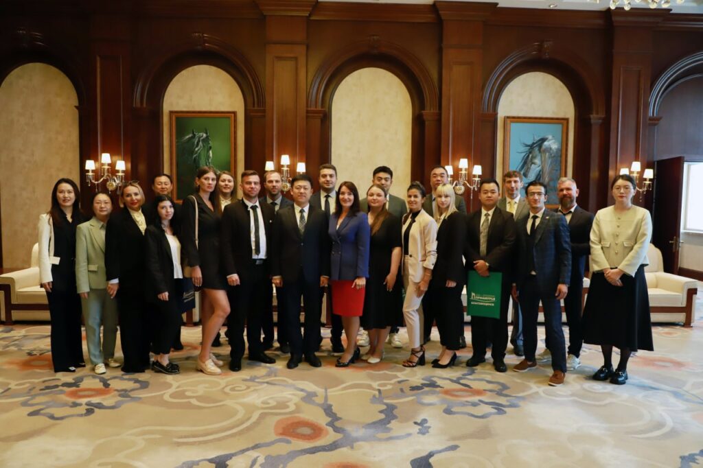 Российско-китайский взаимный молодёжный обмен