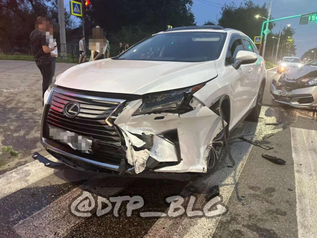 Лексус и Фит потеряли красоту в Благовещенске