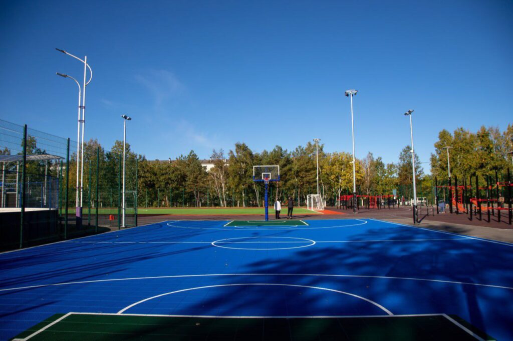 Мэр рассказал, как в Благовещенске будут бороться в вандалами на спортплощадках