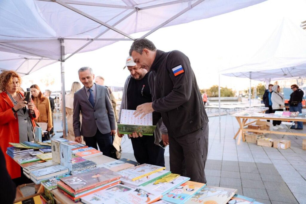 В Благовещенске проходит заключительный день книжного фестиваля «Берег»