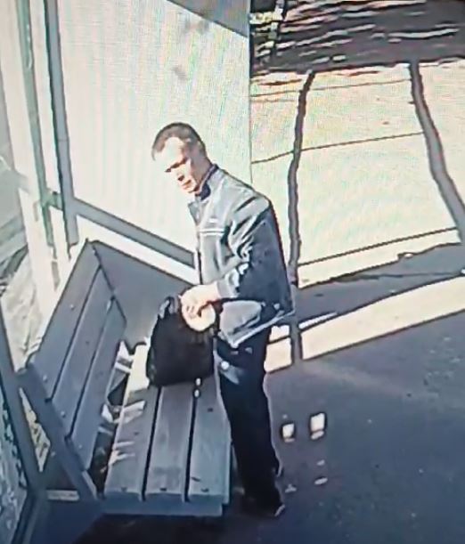 Благовещенские подростки попались на расклейке незаконной рекламы