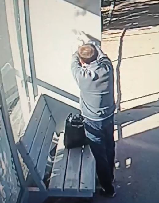 Благовещенские подростки попались на расклейке незаконной рекламы