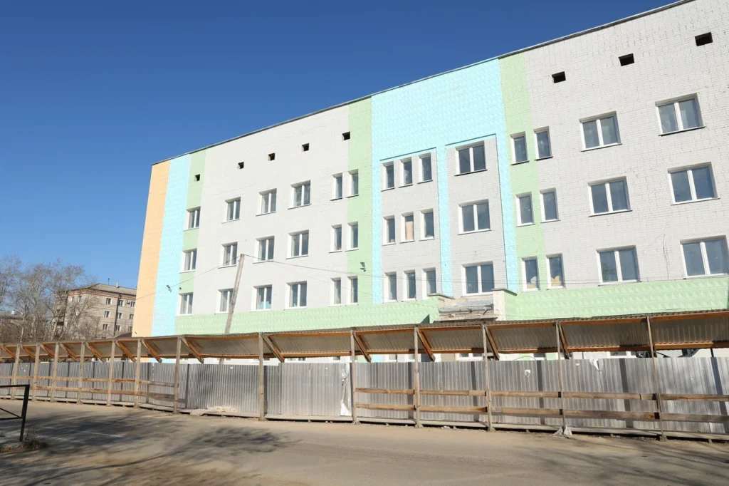 Поликлинику № 2 в Благовещенске введут в эксплуатацию до конца года