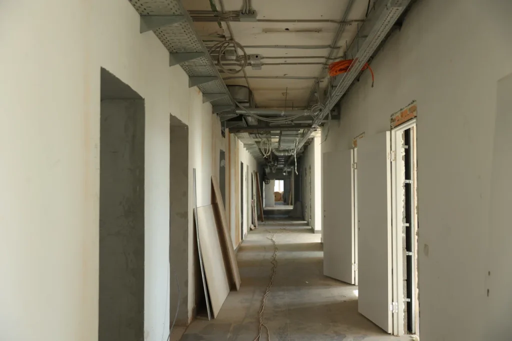 Поликлинику № 2 в Благовещенске введут в эксплуатацию до конца года