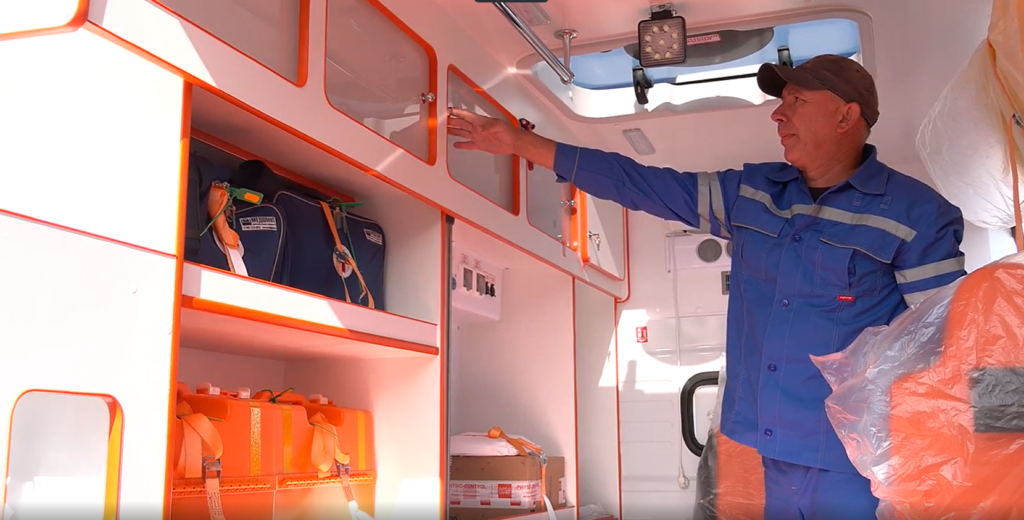 Новые автомобили скорой помощи доставили в районные больницы