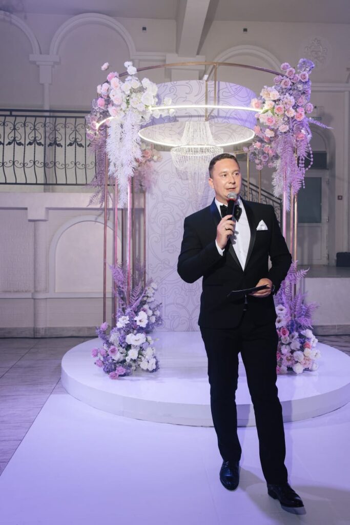 ведущий свадеб, свадебный ведущий