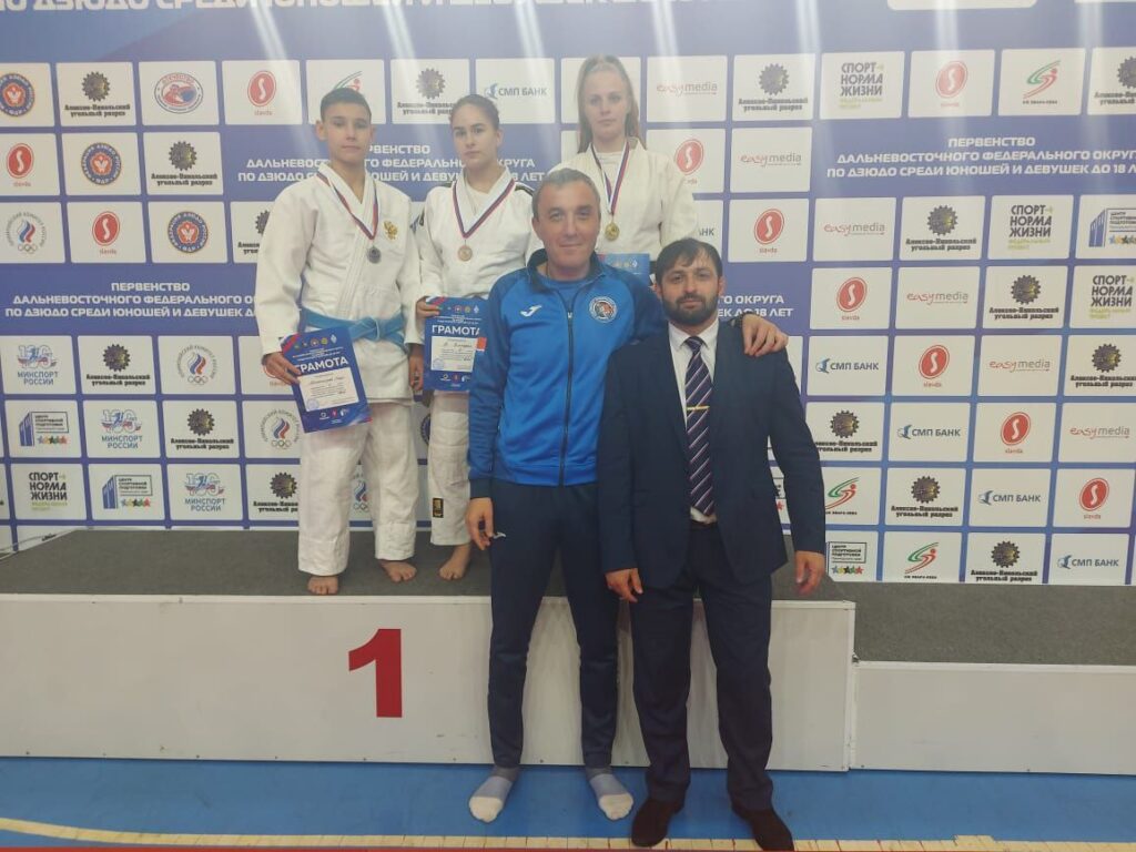 Три амурских дзюдоиста будут представлять Дальний Восток на всероссийских соревнованиях 