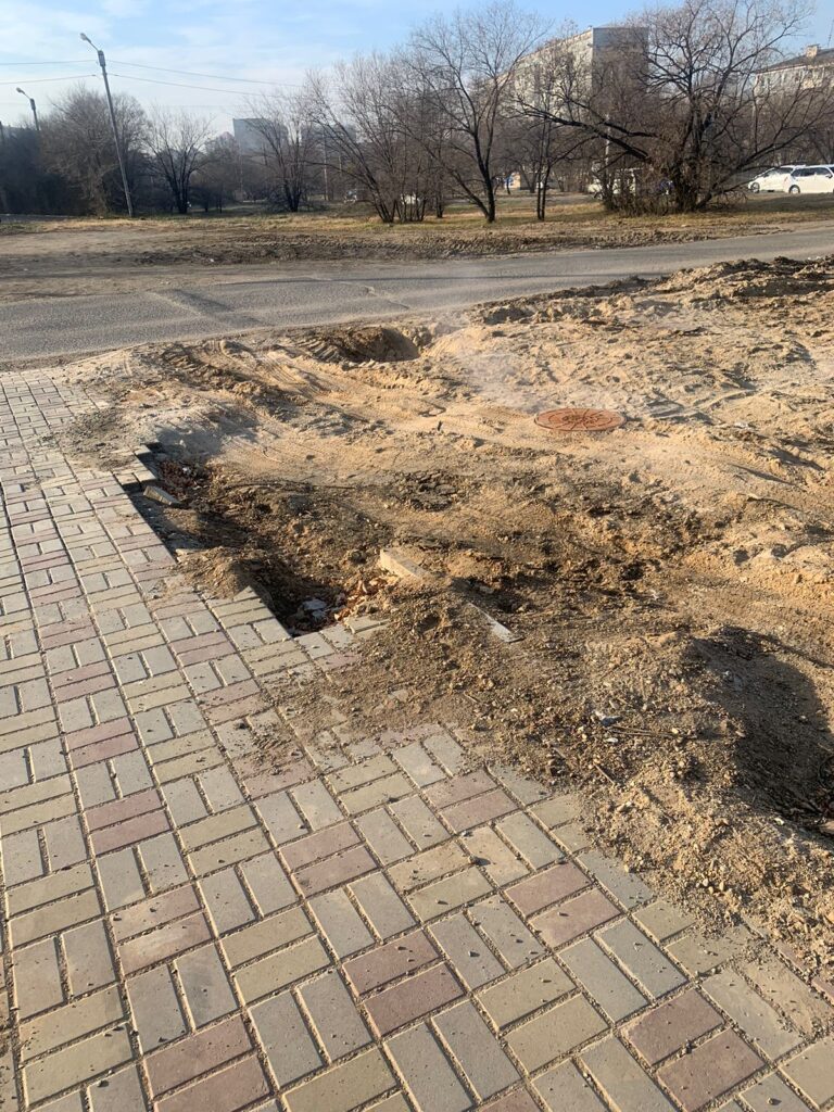 не убрали мусор