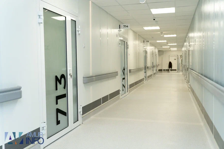 В Амурской областной клинической больнице показали отремонтированные отделения