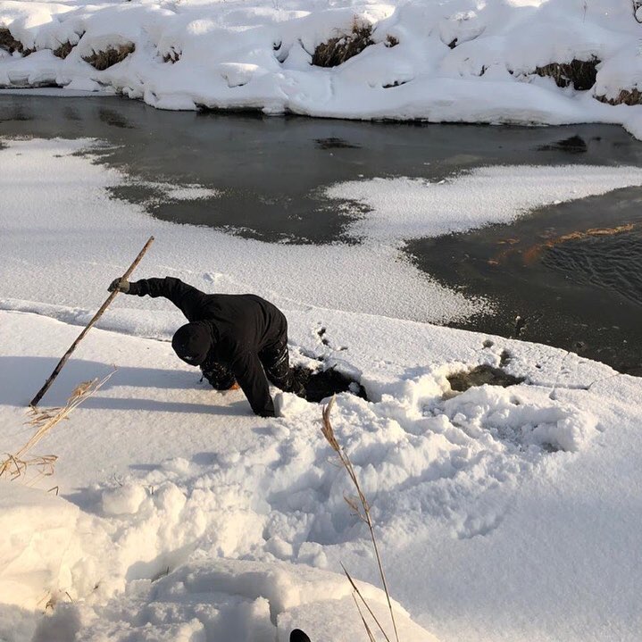 зимняя рыбалка, провалиться под лёд, спасение