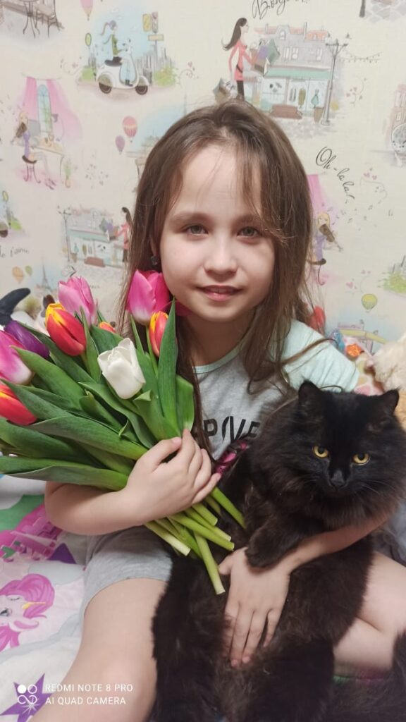 благовещенка благодарит школьников за помощь коту, пострадавшему в ДТП