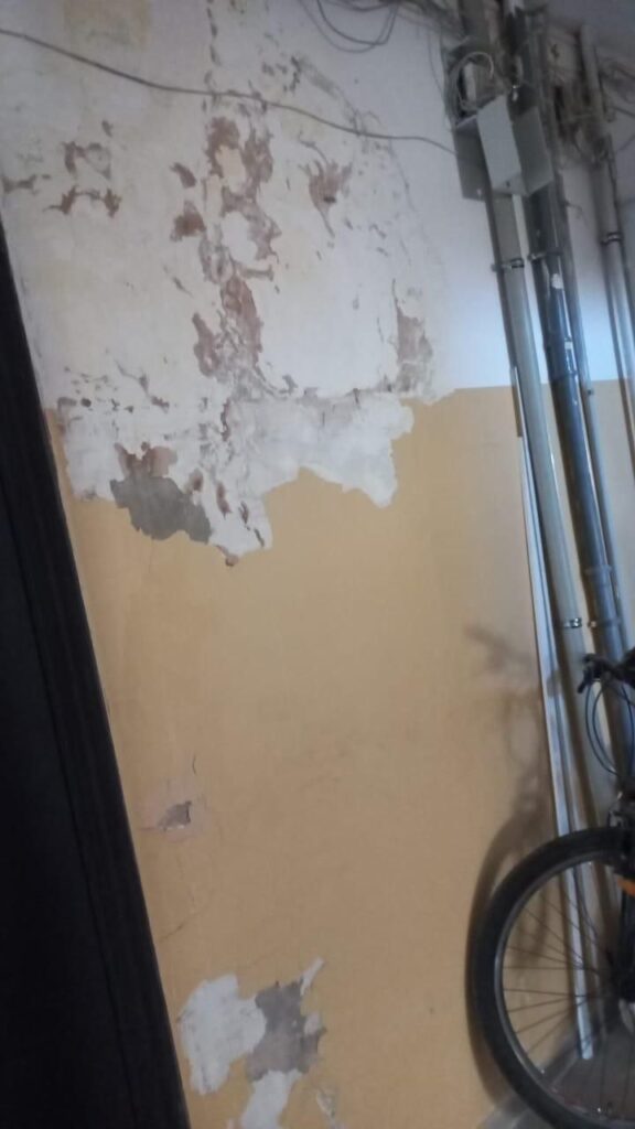 Сырость из-за отсутствия отопления